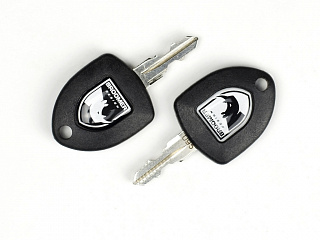 Автобокс Broomer Venture L (430л) с системой Fast Mount (Чёрный глянец)